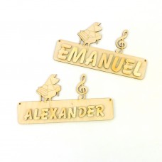 Flügel mit Notenschlüssel, Türschild mit Buchstaben, Piano Musiker